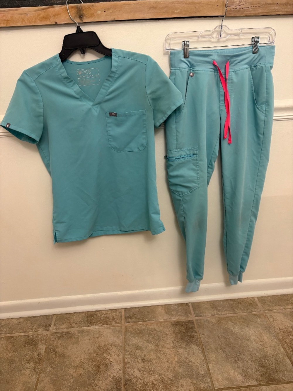 Light Blue Figs Scrub Set